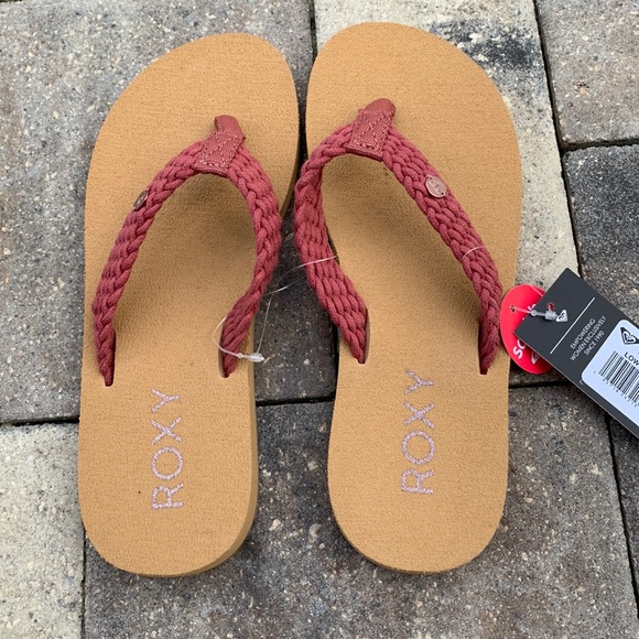 Roxy | Shoes | Roxy Lowtide Flip Flop | Poshmark